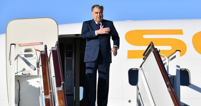 Президент Таджикистана посетит с визитом Азербайджан
