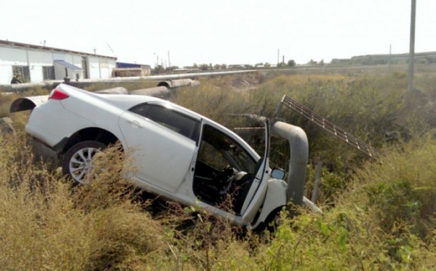 В Лянкяране в результате аварии два человека получили тяжелые ранения