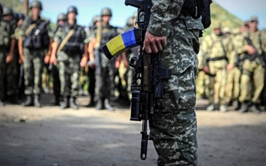 Президент Украины разрешил иностранцам служить в армии по контракту