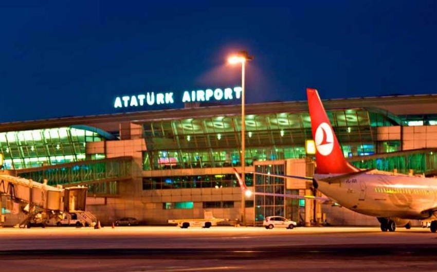 İstanbulun Atatürk hava limanı silahlı insident səbəbindən bağlanıb - VİDEO
