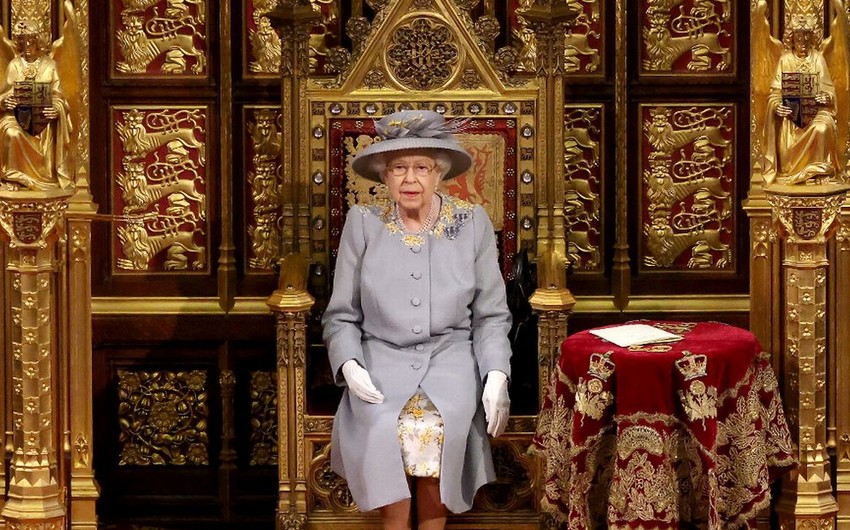 Елизавета II поднялась на второе место в списке самых долго правящих монархов в истории