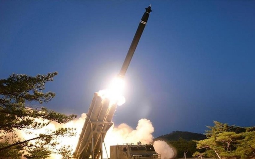 СМИ: КНДР запустила баллистическую ракету в сторону Японского моря