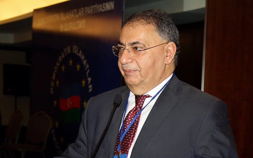 Депутат: Посольства Азербайджана должны быть сформированы заново