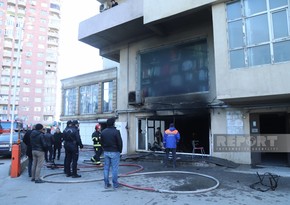 Fire in multi-storey residential building in Baku extinguished - UPDATED