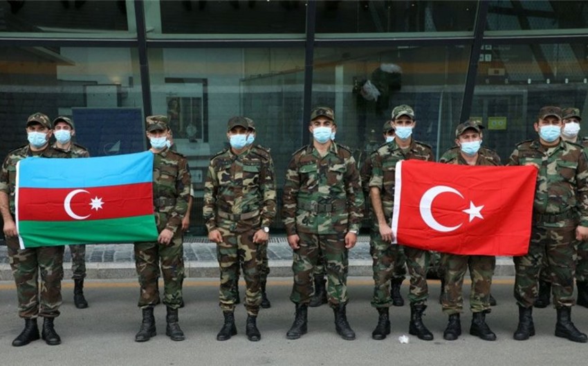 Another group of Azerbaijani Ministry of Emergency Situations heading to Turkey through Georgia