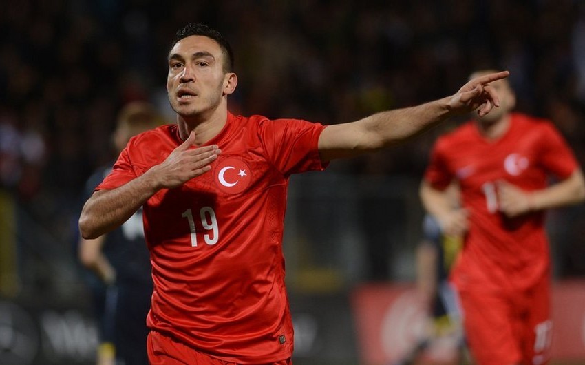 Türkiyə vitse-çempionu milli komandanın futbolçusunu transfer edib