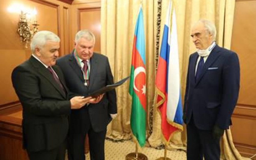 SOCAR, Rosneft heads hold meeting