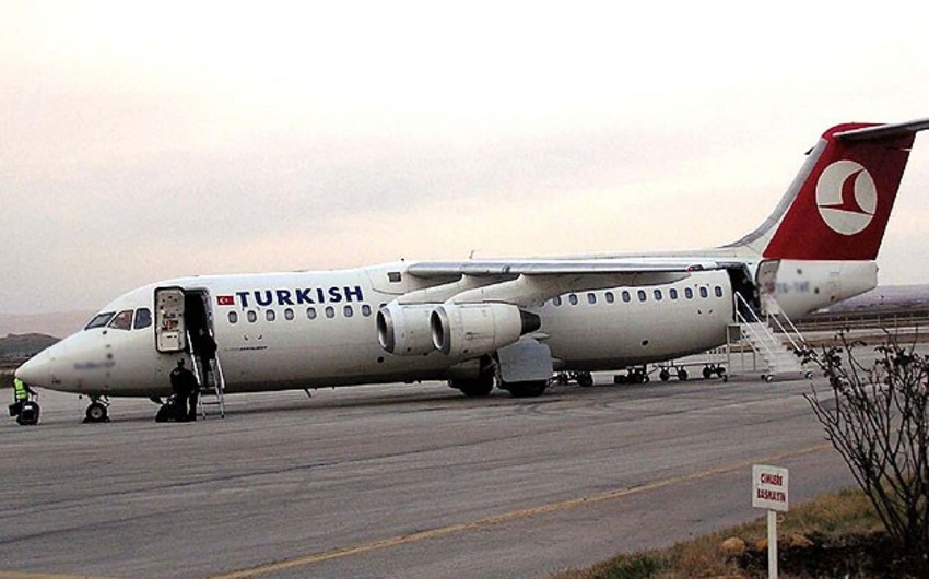 Passenger aircraft of Turkish Airlines makes emergency landing at Dubai airport