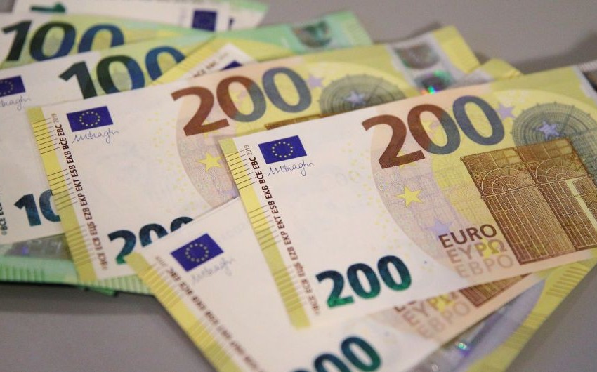 Европа намерена снизить зависимость от доллара
