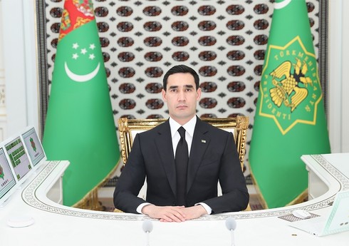 Президент Туркменистана посетил Медину