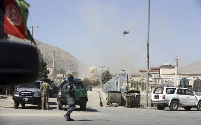 По президентскому дворцу в Афганистане выпустили несколько ракет