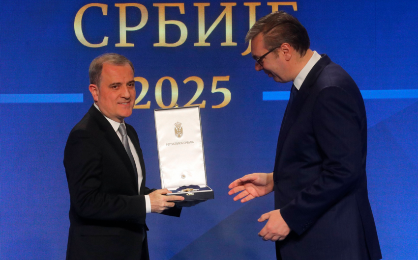 Джейхун Байрамов награжден орденом Сербского знамени