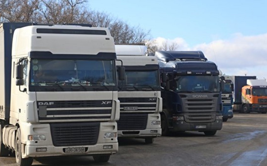 ​Россия и Украина договорились о возобновлении грузовых автоперевозок