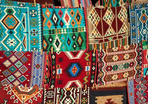 Азербайджан сократил импорт ковров из Турции