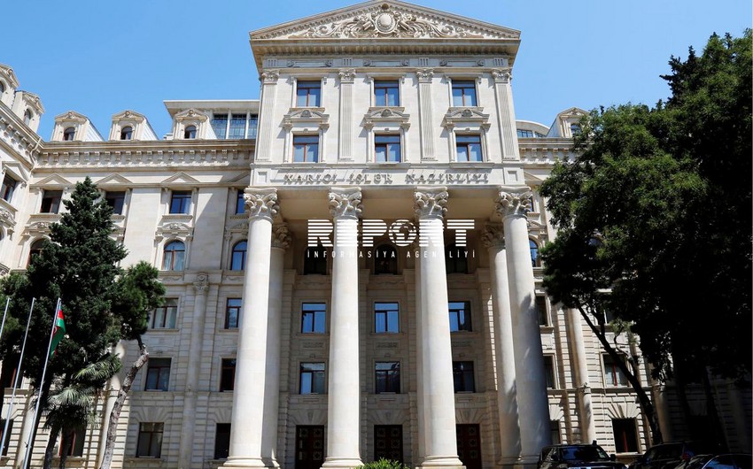 Azerbaijani MFA: Nalbandyan has no information even on topics of talks