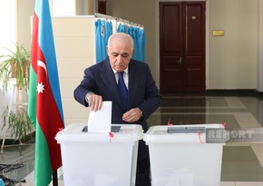 PM Asadov casts his vote in snap parliamentary elections