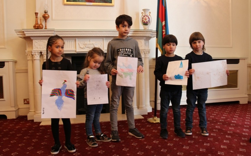В Лондоне была организована выставка картин Ходжалы - Глазами детей