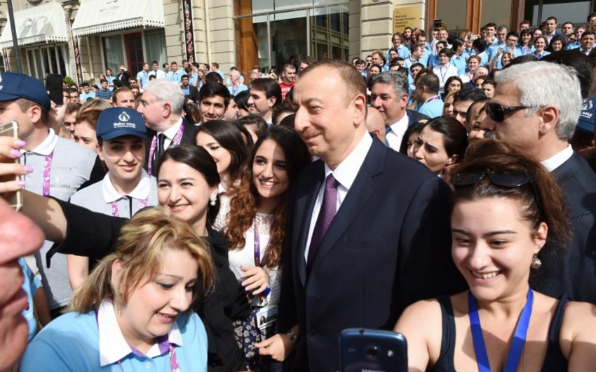 ​Президент Ильхам Алиев ознакомился с условиями, созданными в головном офисе Операционного комитета Баку 2015