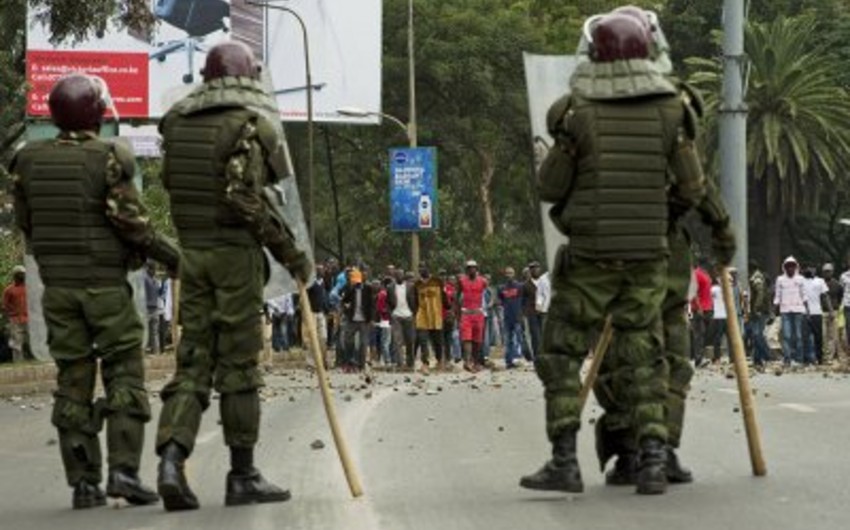 Студенческую демонстрацию в Найроби разогнали боевыми патронами