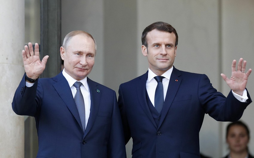 Macron, Putin discuss Ukraine over phone