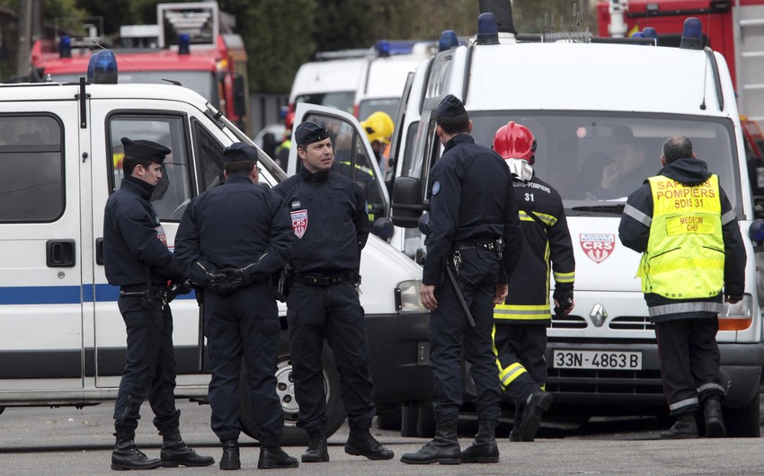 ​Французский парламент поддержал предложение о лишении гражданства лиц, причастных к террору