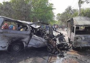 17 people die in minubus crash in Bangladesh