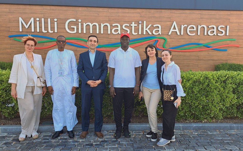 Министр по делам молодежи и спорта Гамбии ознакомился с Национальной гимнастической ареной