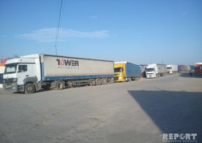 Traffic jam on Azerbaijani-Russian border, trucks not allowed - PHOTO