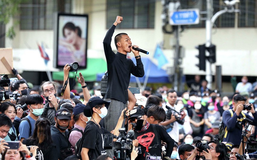 New wave of mass protests stage in Bangkok