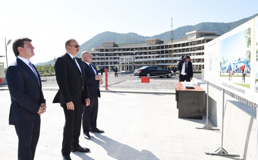 Президент Ильхам Алиев ознакомился в Габале с реализуемыми проектами туристической и спортивной инфраструктуры