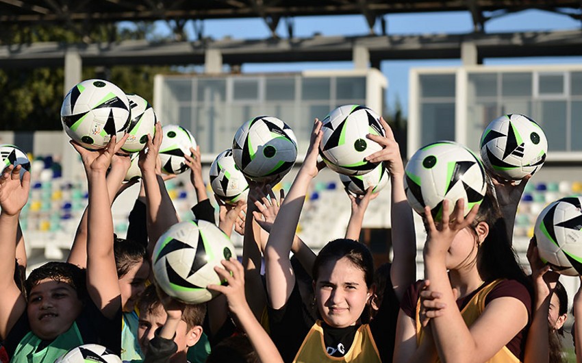 UEFA-nın dəstəyi ilə Ağcabədidə futbol festivalı keçirilib