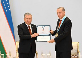Президенту Турции вручена награда Высший орден Тюркского мира в Самарканде