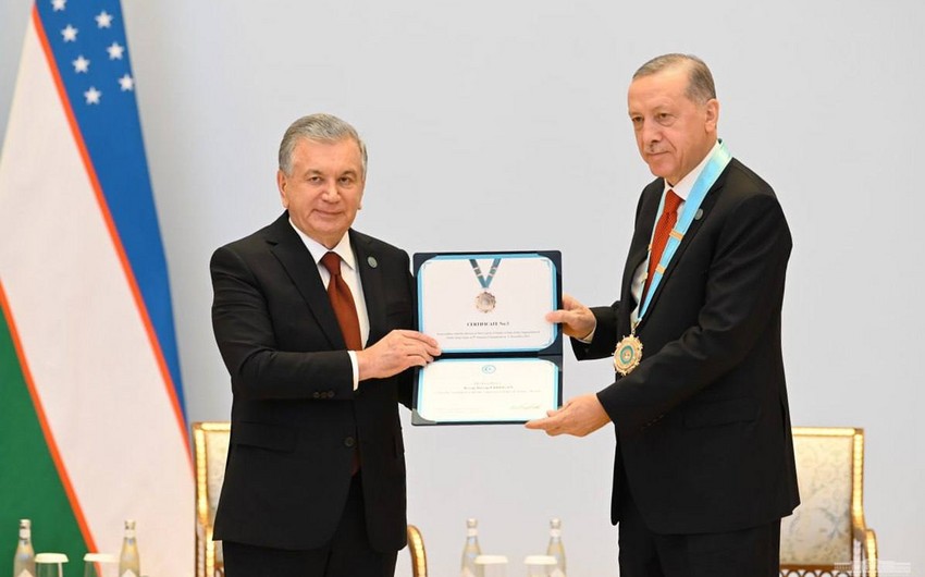 Erdogan receives Highest Order of Turkic World award in Samarkand