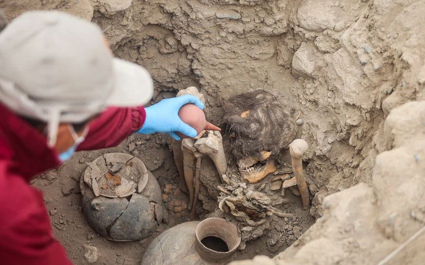 Archaeologists unearth 1,000-year-old mummy in Peru