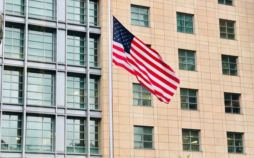Посольство США в России сократит штат на 75%
