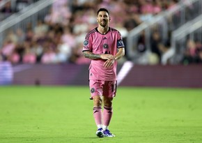 Lionel Messi sustains leg injury