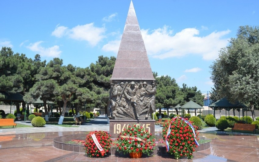 Defense Ministry officers honor memory of Great Patriotic War heroes