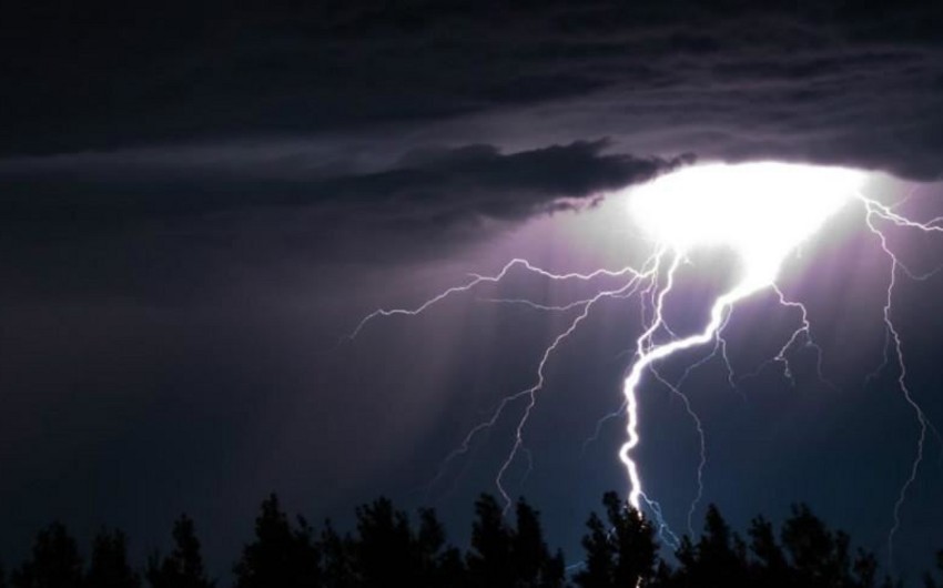 Lightning strikes kill 9 in Bangladesh