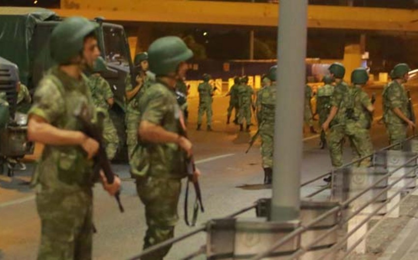В Анкаре освобождены 1 200 военнослужащих, участвовавших в попытке государственного переворота