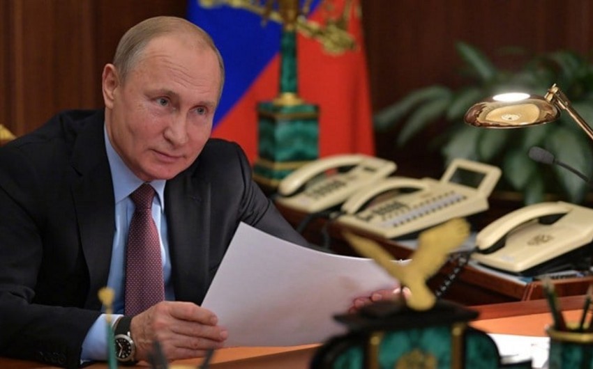 Putin Rusiyaya sanksiyalar tətbiq edən ölkələrin siyahısını hazırlamağı tapşırıb