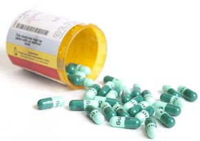 Azerbaijani parliamentarians suggest selling antibiotics by prescription