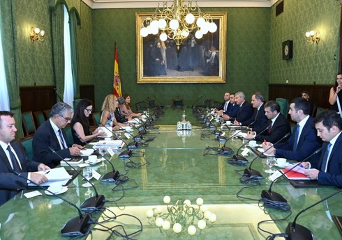Джейхун Байрамов встретился с председателем Конгресса депутатов Испании