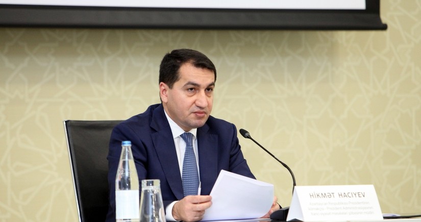 Hikmət Hacıyev: “Azərbaycan polisi erməniəsilli sakinlərə su paylayır”