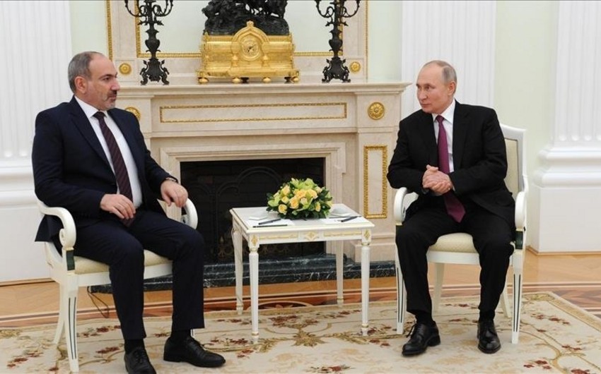 Putin discusses his recent visit to Azerbaijan with Armenian PM