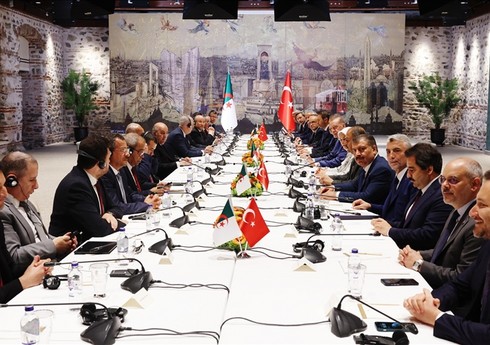 Турция и Алжир обсудили двустороннее сотрудничество