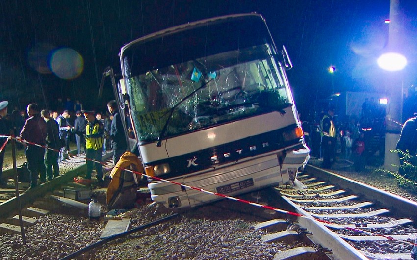 Mexico bus-train crash kills 3 and injures 14