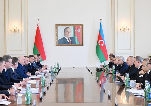 Началась встреча президента Ильхама Алиева с Александром Лукашенко в расширенном составе