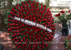 Ilham Aliyev and Mehriban Aliyeva send wreath to ceremony in honor of Muslum Magomayev's memory