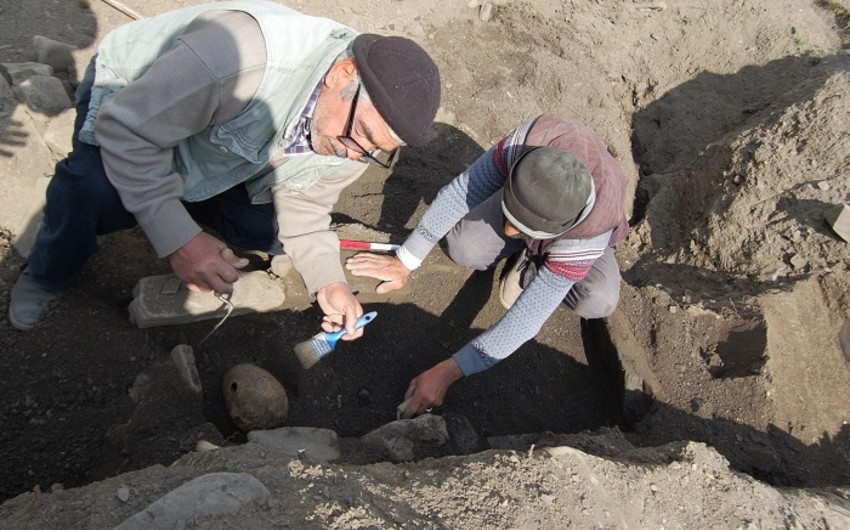 В Хыналыге обнаружены древние поселение и некрополь