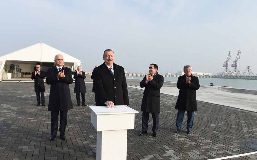 Prezident Bakı Beynəlxalq Dəniz Ticarət Limanı kompleksində RO-RO terminalının açılışında iştirak edib - ƏLAVƏ OLUNUB